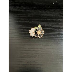 Enamel Pin floral